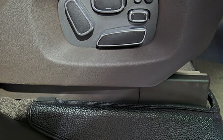 Land Rover Range Rover IV рестайлинг, 2014 год, 3 620 000 рублей, 18 фотография