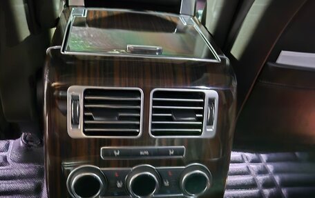 Land Rover Range Rover IV рестайлинг, 2014 год, 3 620 000 рублей, 21 фотография