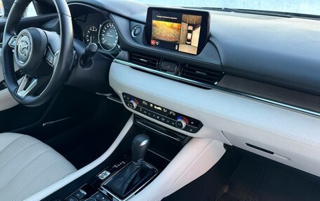 Mazda 6, 2020 год, 2 700 000 рублей, 23 фотография