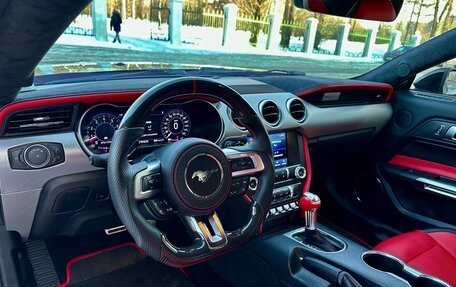 Ford Mustang VI рестайлинг, 2021 год, 5 700 000 рублей, 10 фотография