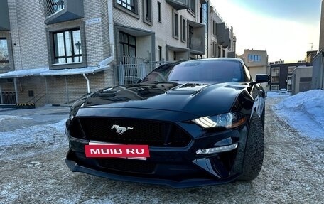 Ford Mustang VI рестайлинг, 2021 год, 5 700 000 рублей, 2 фотография