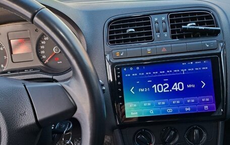 Volkswagen Polo VI (EU Market), 2011 год, 900 000 рублей, 5 фотография