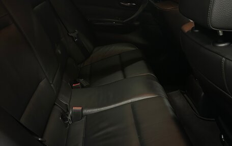 BMW 3 серия, 2011 год, 1 800 000 рублей, 21 фотография