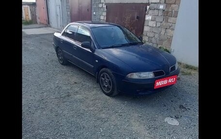 Mitsubishi Carisma I, 2000 год, 250 000 рублей, 2 фотография