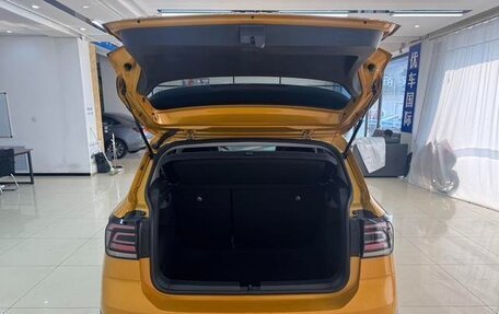 Volkswagen T-Cross I, 2022 год, 1 733 605 рублей, 5 фотография