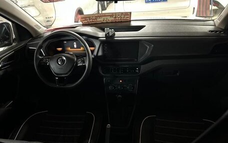 Volkswagen T-Cross I, 2023 год, 1 300 000 рублей, 6 фотография