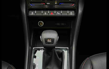 Skoda Karoq I, 2023 год, 2 350 000 рублей, 11 фотография