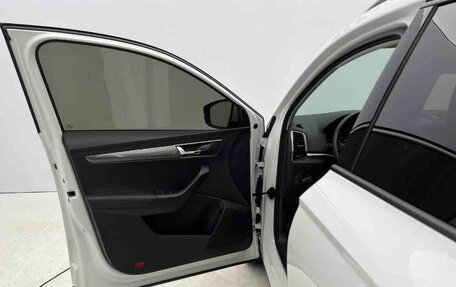 Skoda Karoq I, 2023 год, 2 350 000 рублей, 20 фотография