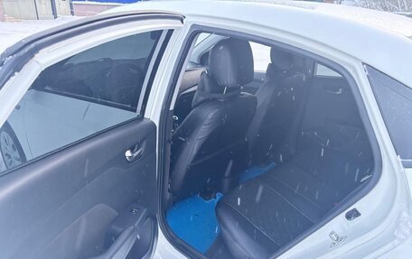 Hyundai Solaris II рестайлинг, 2017 год, 783 000 рублей, 9 фотография