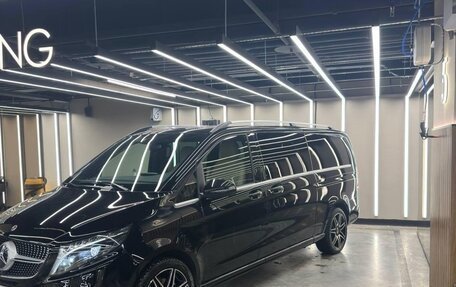 Mercedes-Benz V-Класс, 2023 год, 11 500 000 рублей, 2 фотография