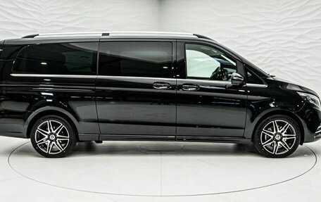Mercedes-Benz V-Класс, 2023 год, 11 500 000 рублей, 4 фотография