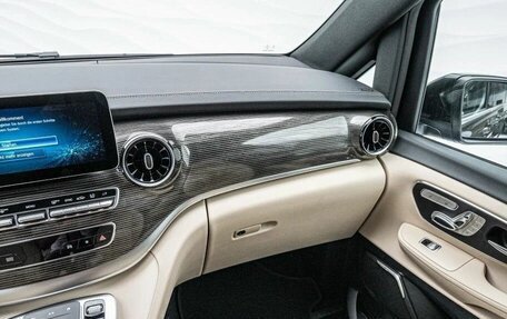 Mercedes-Benz V-Класс, 2023 год, 11 500 000 рублей, 9 фотография