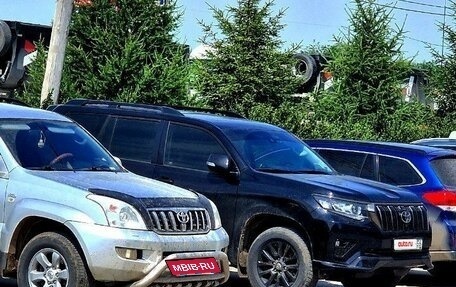 Toyota Land Cruiser Prado 150 рестайлинг 2, 2021 год, 8 500 000 рублей, 3 фотография