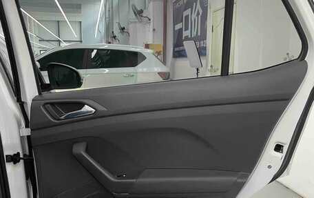 Volkswagen T-Cross I, 2022 год, 1 778 605 рублей, 9 фотография