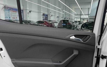 Volkswagen T-Cross I, 2022 год, 1 778 605 рублей, 10 фотография