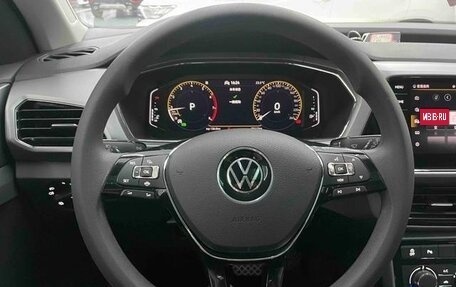 Volkswagen T-Cross I, 2022 год, 1 778 605 рублей, 12 фотография