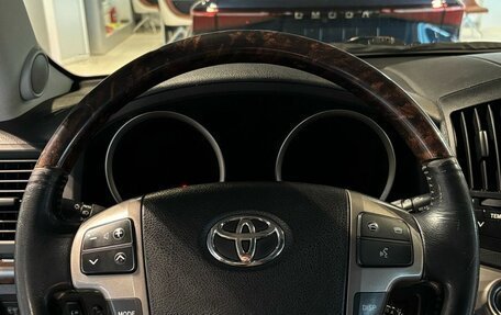 Toyota Land Cruiser 200, 2011 год, 3 700 000 рублей, 27 фотография