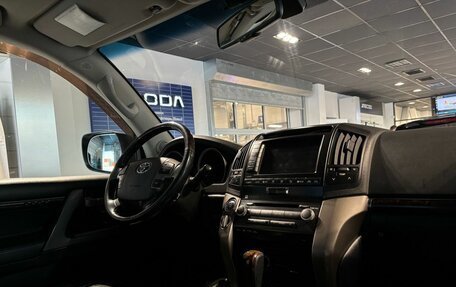 Toyota Land Cruiser 200, 2011 год, 3 700 000 рублей, 35 фотография