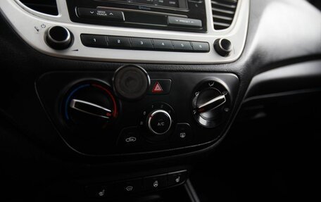 Hyundai Solaris II рестайлинг, 2019 год, 950 000 рублей, 14 фотография