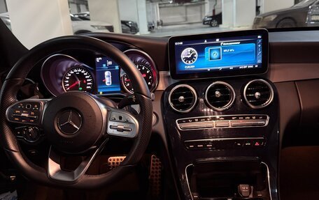 Mercedes-Benz C-Класс, 2018 год, 3 400 000 рублей, 4 фотография