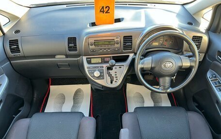 Toyota Wish II, 2004 год, 879 000 рублей, 16 фотография