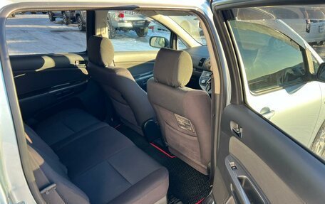 Toyota Wish II, 2004 год, 879 000 рублей, 17 фотография