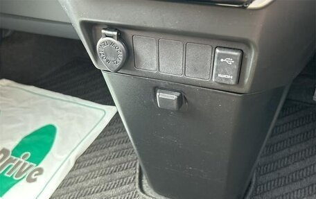 Toyota Tank I, 2018 год, 1 043 000 рублей, 33 фотография