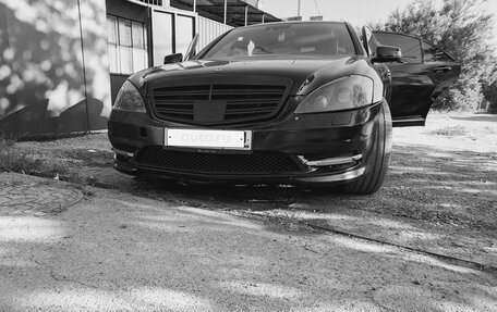 Mercedes-Benz S-Класс, 2007 год, 850 000 рублей, 2 фотография