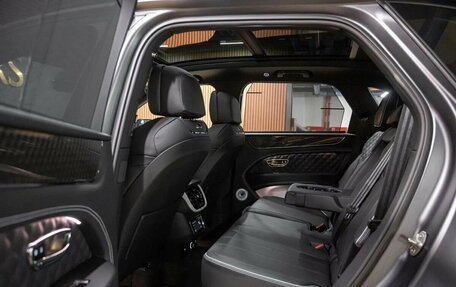 Bentley Bentayga I, 2025 год, 39 990 000 рублей, 22 фотография