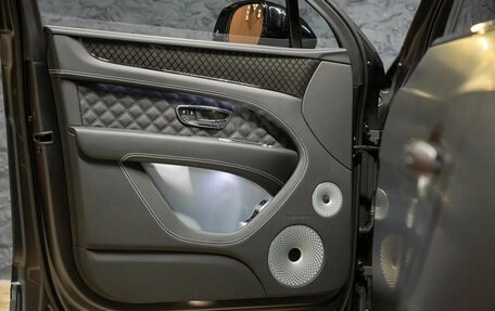 Bentley Bentayga I, 2025 год, 39 990 000 рублей, 28 фотография