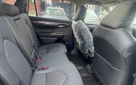 Toyota Highlander, 2025 год, 5 920 000 рублей, 15 фотография