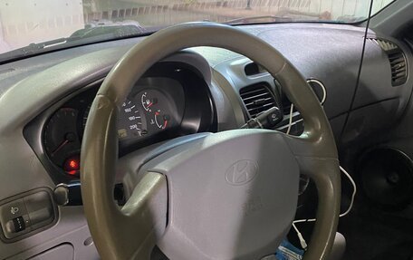 Hyundai Accent II, 2005 год, 440 000 рублей, 28 фотография