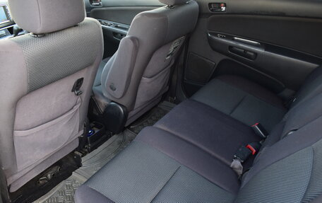 Toyota Wish II, 2003 год, 637 000 рублей, 19 фотография