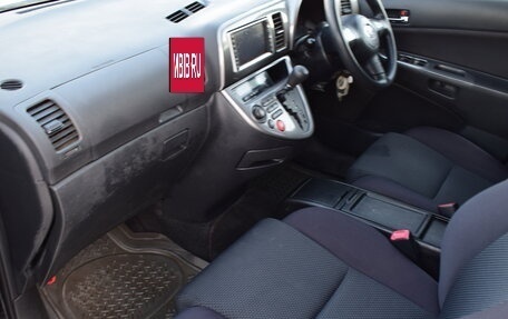 Toyota Wish II, 2003 год, 637 000 рублей, 15 фотография