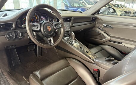 Porsche 911, 2018 год, 16 985 000 рублей, 23 фотография