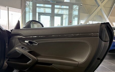 Porsche 911, 2018 год, 16 985 000 рублей, 21 фотография