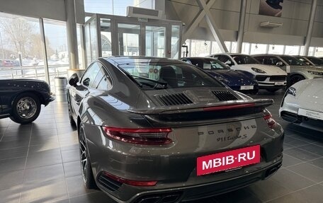 Porsche 911, 2018 год, 16 985 000 рублей, 3 фотография