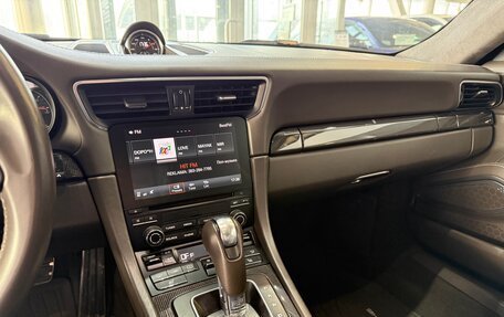 Porsche 911, 2018 год, 16 985 000 рублей, 26 фотография