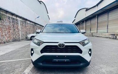 Toyota RAV4, 2023 год, 2 800 000 рублей, 1 фотография