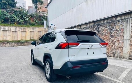 Toyota RAV4, 2023 год, 2 800 000 рублей, 7 фотография