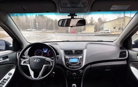 Hyundai Solaris II рестайлинг, 2011 год, 565 000 рублей, 4 фотография