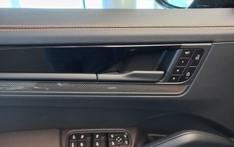 Porsche Cayenne III, 2025 год, 38 980 000 рублей, 18 фотография