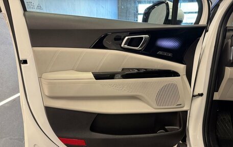 KIA Carnival, 2021 год, 4 900 000 рублей, 24 фотография
