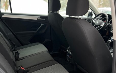 Volkswagen Tiguan II, 2021 год, 2 430 000 рублей, 18 фотография