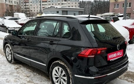 Volkswagen Tiguan II, 2021 год, 2 430 000 рублей, 4 фотография