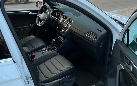 Volkswagen Tiguan II, 2021 год, 4 200 000 рублей, 8 фотография