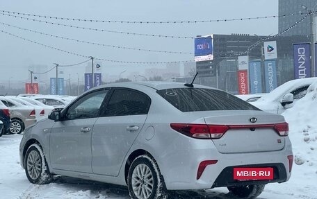 KIA Rio IV, 2018 год, 955 000 рублей, 4 фотография