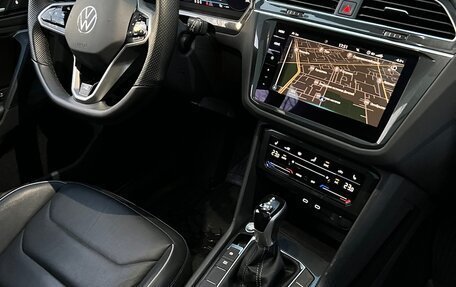 Volkswagen Tiguan II, 2021 год, 4 200 000 рублей, 12 фотография