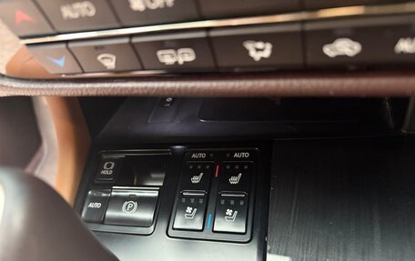 Lexus RX IV рестайлинг, 2019 год, 4 150 000 рублей, 10 фотография