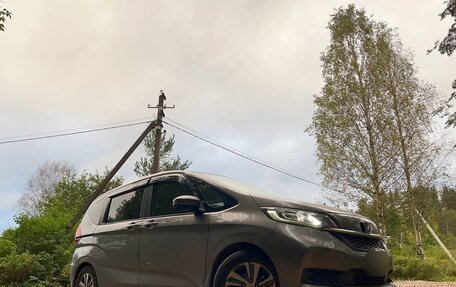 Honda Freed II, 2020 год, 1 950 000 рублей, 2 фотография